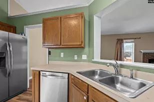 305 Whispering Glen Ct, West Columbia, SC 29170 - Photo 8