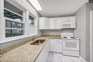 842 Delverton Rd, Columbia, SC 29203 - Photo 12