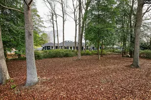 2951 Waverly Dr, Sumter, SC 29150 - Photo 2