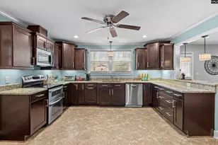 1120 Brentwood Dr, Forest Acres, SC 29206 - Photo 10