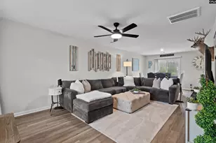 401 Middlebury Ln, Hopkins, SC 29061 - Photo 4