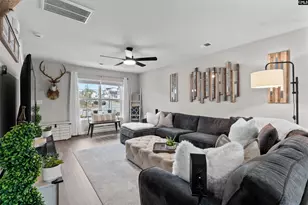 401 Middlebury Ln, Hopkins, SC 29061 - Photo 6