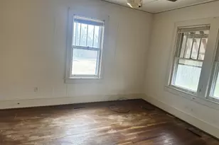 2014 Johnstone St, Newberry, SC 29108 - Photo 4