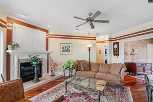 624 E Point Dr, Gilbert, SC 29054 - Photo 12