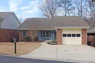 605 Ashwood Cir, West Columbia, SC 29169 - Photo 2