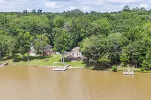 887 Living Waters Dr, Great Falls, SC 29055 - Photo 2