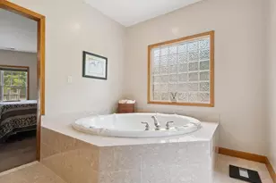 887 Living Waters Dr, Great Falls, SC 29055 - Photo 10