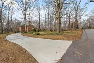 1000 Lakewood Cir, Blythewood, SC 29016 - Photo 10
