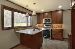 1501 Robin Crest Dr, West Columbia, SC 29169 - Photo 6