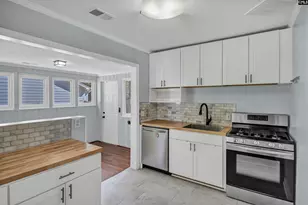 2882 Ashton St, Columbia, SC 29204 - Photo 6