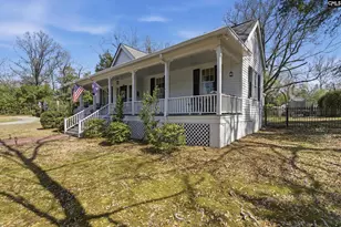 1906 Lyttleton St, Camden, SC 29020 - Photo 2