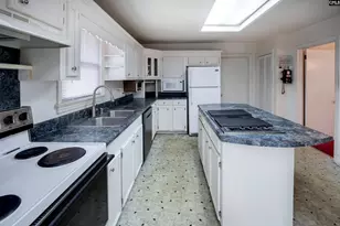 215 Castle Dr, West Columbia, SC 29169 - Photo 22