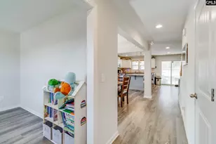 1604 Green Branch Cir, Lugoff, SC 29078 - Photo 4
