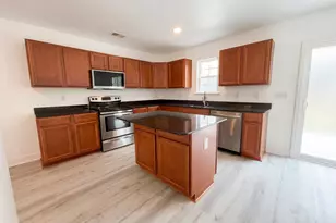 1300 Green Turf Ln, Elgin, SC 29045 - Photo 2