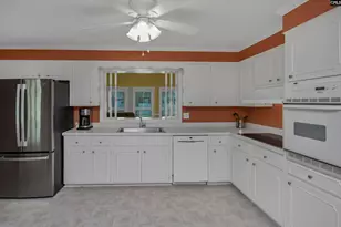 41 Garden Springs Rd, Columbia, SC 29209 - Photo 12