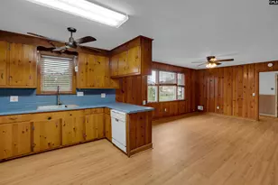 816 Seay Dr, West Columbia, SC 29170 - Photo 6