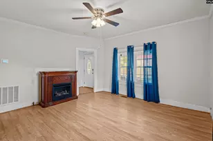 821 Crosson St, Newberry, SC 29108 - Photo 4