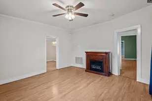 821 Crosson St, Newberry, SC 29108 - Photo 6