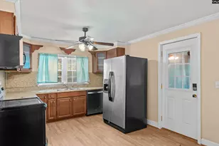 821 Crosson St, Newberry, SC 29108 - Photo 8