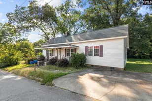 821 Crosson St, Newberry, SC 29108 - Photo 2