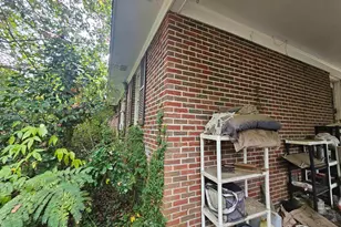 1921 Edgehill Rd, Columbia, SC 29204 - Photo 4