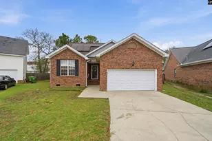 10 Bridle Path Ct, Columbia, SC 29229 - Photo 1