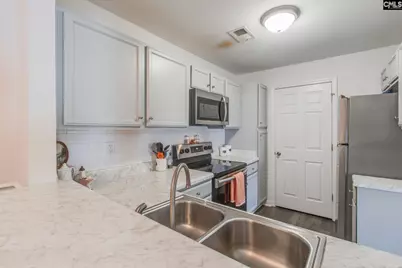 448 Deerwood Street 6D, Columbia, SC 29205 - Photo 8