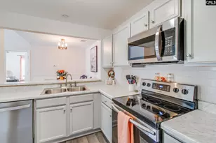 448 Deerwood Street 6D, Columbia, SC 29205 - Photo 10