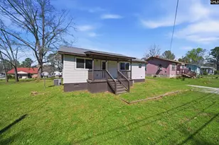 2309 Wallace St, Newberry, SC 29108 - Photo 2