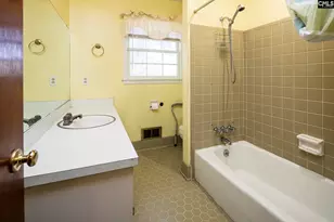 190 St Mark Dr, West Columbia, SC 29170 - Photo 16