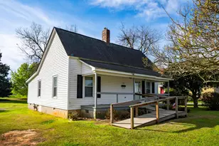 2032 Piedmont St, Newberry, SC 29108 - Photo 4