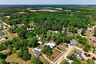 121 N Dew St, Latta, SC 29565 - Photo 4