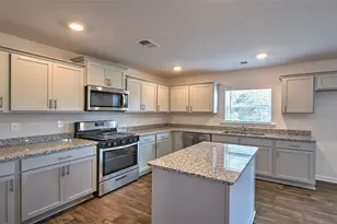 605 Edgetree Dr, Hopkins, SC 29061 - Photo 6