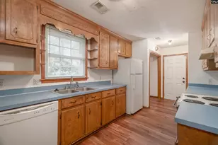 1898 Windsor Rd, Cayce, SC 29033 - Photo 18