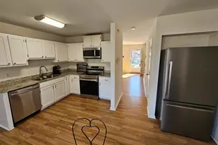 136 Charles Towne Ct, Columbia, SC 29209 - Photo 12