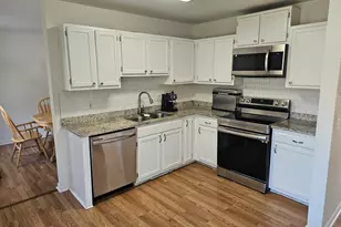 136 Charles Towne Ct, Columbia, SC 29209 - Photo 10