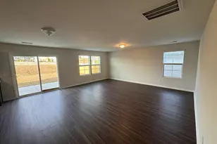 3052 Hallsdale Dr, Elgin, SC 29045 - Photo 6