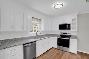 1005 Dogwood Ave, Elgin, SC 29045 - Photo 8