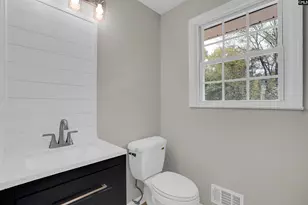 1005 Dogwood Ave, Elgin, SC 29045 - Photo 16