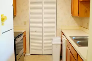 229 Windsor Point Road 5B, Columbia, SC 29223 - Photo 4