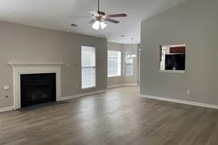 1027 Glencroft Dr, Columbia, SC 29210 - Photo 2