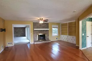 226 Lancer Dr, Columbia, SC 29212 - Photo 2