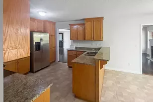 640 Aidan Dr, Sumter, SC 29154 - Photo 2