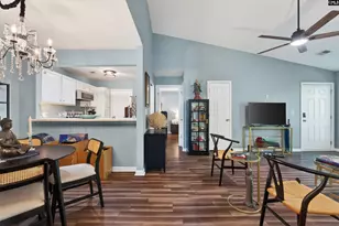 448 Deerwood Street 6-F, Columbia, SC 29205 - Photo 6