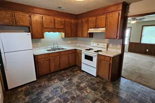 3904 Persimmon St, Columbia, SC 29205 - Photo 6