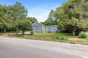 907 Beaufort Street C, Columbia, SC 29201 - Photo 2