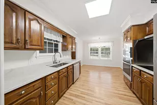 190 Clearview Dr, Hopkins, SC 29061 - Photo 8