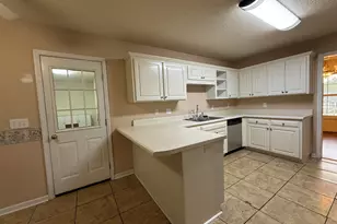 110 Brookfield Cir, West Columbia, SC 29172 - Photo 4