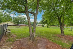 302 Forestland Ct, West Columbia, SC 29169 - Photo 8
