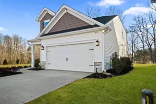 834 Huxley Ln, Elgin, SC 29045 - Photo 4